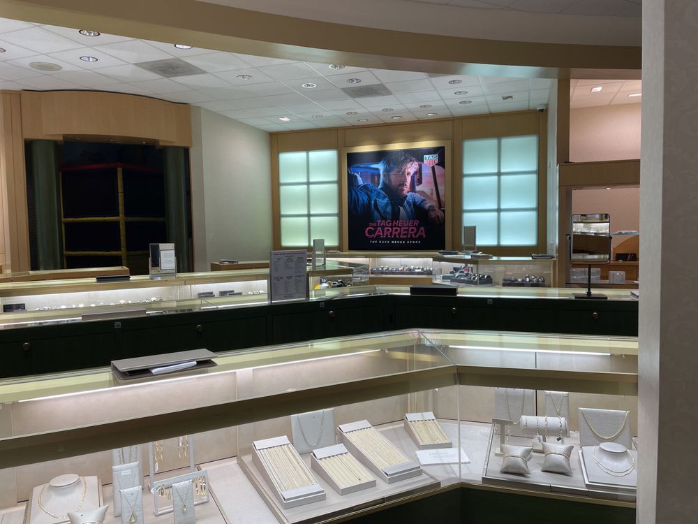 JARED’S GALLERIA OF JEWELLERY Updated September 2024 26 Reviews 4750 S Hulen St, Fort