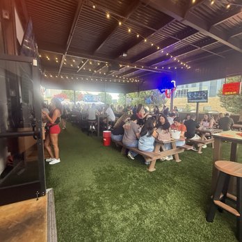 Little Woodrow's - Sports Bars Near Me - Frisco, Texas