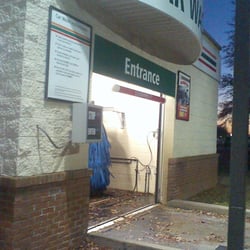 7-Eleven - Automated Car wash..we r now in the future!