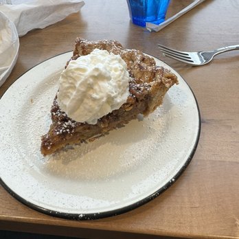 Lucky Buns - Chocolate Bourbon Walnut Pie - Burgers Near Me - Arlington, Virginia