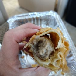 Mammy's - Sausage roll in the middle