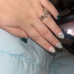 304 Nails - My friend got a design on hers!!!
