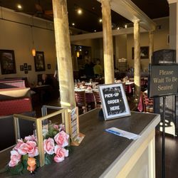 Amici Restaurant and Lounge