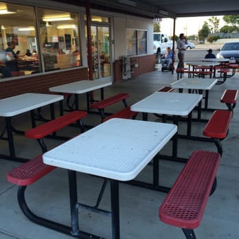 Super Burger Drive In - Outside seating - Burgers Near Me - Porterville, California Super Burger Drive In - Outside seating - Burgers Near Me - Porterville, California
