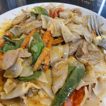 Thai House Restaurant - Red curry with pork - Thai Near Me - Palatine, Illinois