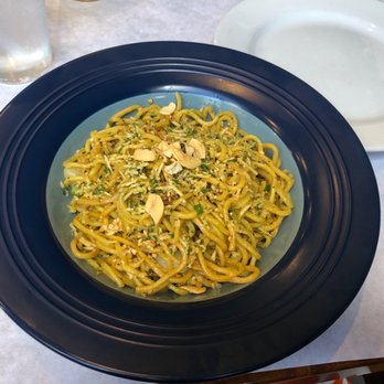 Karai Crab - Garlic noodles - Seafood Near Me - Honolulu, Hawaii