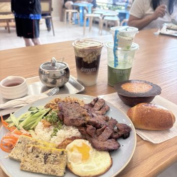 Êmm Cafe - Cafes Near Me - Houston, Texas Êmm Cafe - Cafes Near Me - Houston, Texas