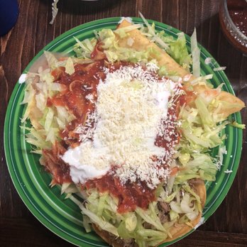 Los Muñecos - Tuti fruti  un sope, una tostada, una quesadilla - Mexican Near Me - Tijuana, BCN