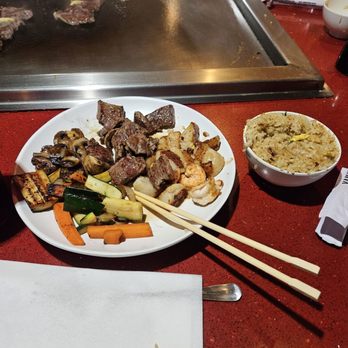 Yamato Japanese Restaurant - New York steak with scallops and fried rice - Noodles Near Me - Stevenson Ranch, California