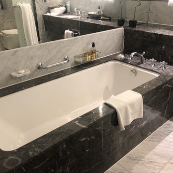 The Ritz-Carlton, Vienna - Deep soaker tub - Hotels Near Me - Vienna, 9