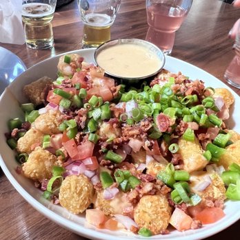 Validation Ale - Tachos (tatter tot nachos) - Breweries Near Me - Santa Barbara, California