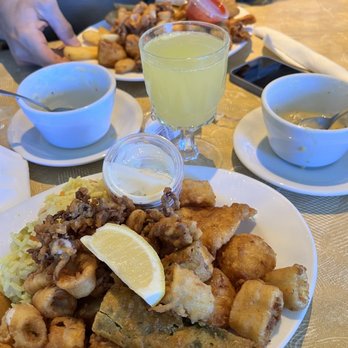 Barbara's Fishtrap - Mini Fishtrap Tempura Fresh Made Clam Chowder mimosa - Seafood Near Me - Half Moon Bay, California Barbara's Fishtrap - Mini Fishtrap Tempura Fresh Made Clam Chowder mimosa - Seafood Near Me - Half Moon Bay, California