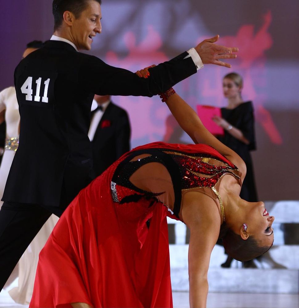 Fred Astaire Dance Studios Logo