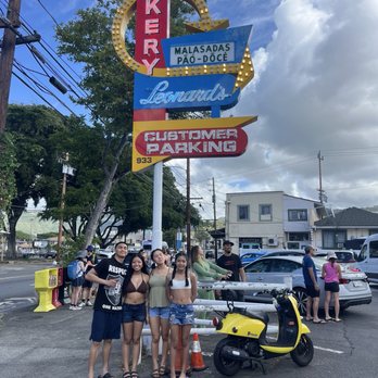 Leonard's Bakery - Bakeries Near Me - Honolulu, Hawaii