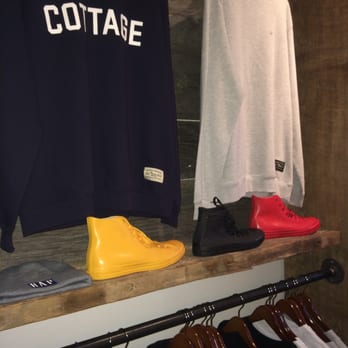 Community 54 - Accessories Near Me - Toronto, Ontario