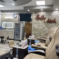 Pella Nails