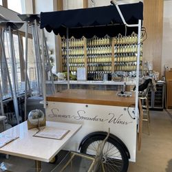 Summer Somewhere Wines - Inside