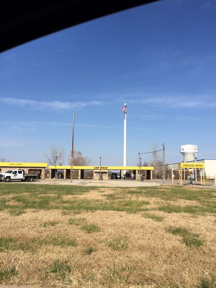 SPOTLESS 179 CAR WASH Updated August 2024 2704 W Main St, Jefferson