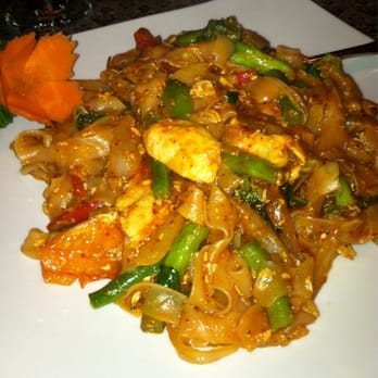 Siamese Basil Thai Restaurant - Spicy basil noodles w/ chicken. - Thai Near Me - Norcross, Georgia Siamese Basil Thai Restaurant - Spicy basil noodles w/ chicken. - Thai Near Me - Norcross, Georgia