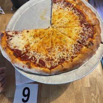 Mike Hess Brewing - Alpine - Cheese pizza for the kiddos - Burgers Near Me - Alpine, California