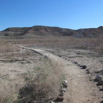Shoreline Trail - Rocks border the Shoreline Trail. - Hiking Near Me - Boulder City, Nevada Shoreline Trail - Rocks border the Shoreline Trail. - Hiking Near Me - Boulder City, Nevada