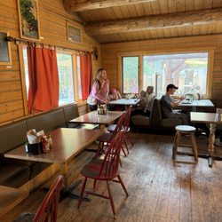Stanley Baking - Dining area