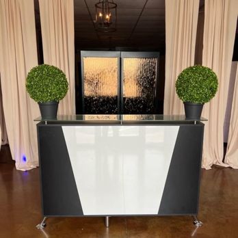 In Her Hands - Lobby area - Massage Near Me - Brownsville, Tennessee