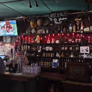 Pete’s Bar - Main bar - Bars Near Me - Neptune Beach, Florida