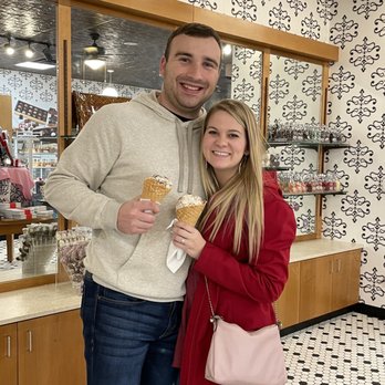 Kilwins Ice Cream - Chocolate - Fudge - S'mores ice cream - Chocolatiers & Shops Near Me - San Antonio, Texas Kilwins Ice Cream - Chocolate - Fudge - S'mores ice cream - Chocolatiers & Shops Near Me - San Antonio, Texas