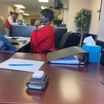 Illinois Title Loans - On phone not dealing with the current customer that's been here over an hour laughing and giggling - Title Loans Near Me - Chicago, Illinois Illinois Title Loans - On phone not dealing with the current customer that's been here over an hour laughing and giggling - Title Loans Near Me - Chicago, Illinois