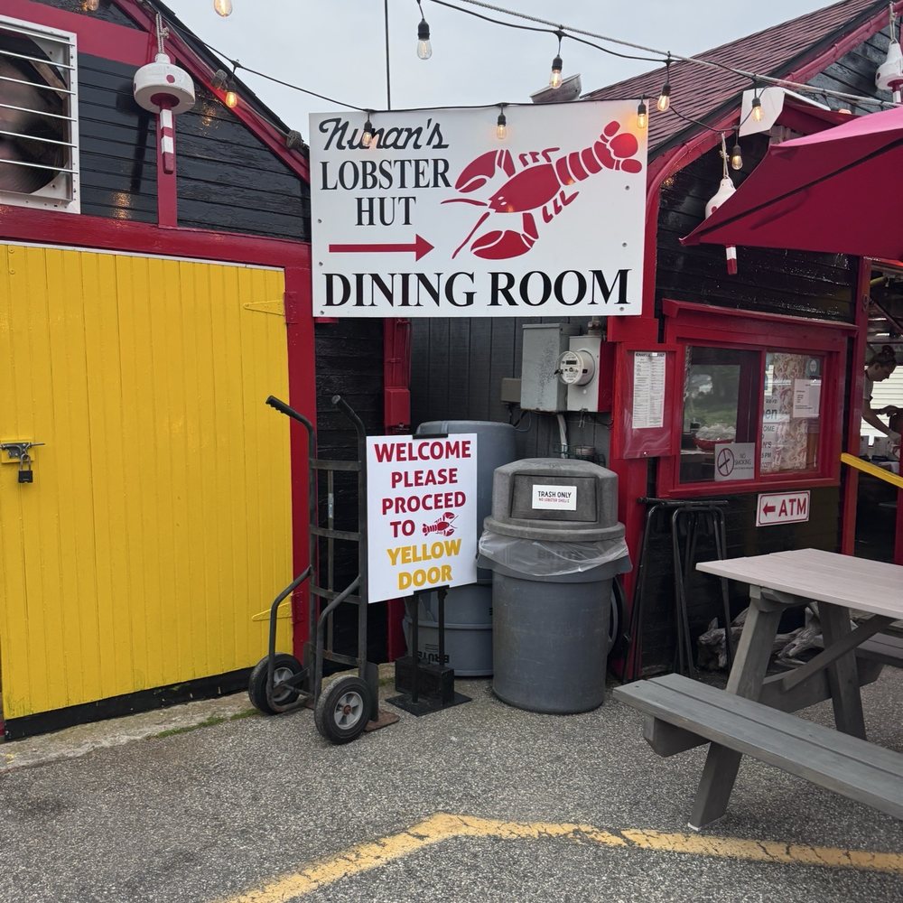 Nunan's Lobster Hut - Seafood Near Me - Kennebunkport, Maine Nunan's Lobster Hut - Seafood Near Me - Kennebunkport, Maine