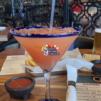 Queso's Plainfield - Large strawberry margarita - Bars Near Me - Plainfield, Indiana