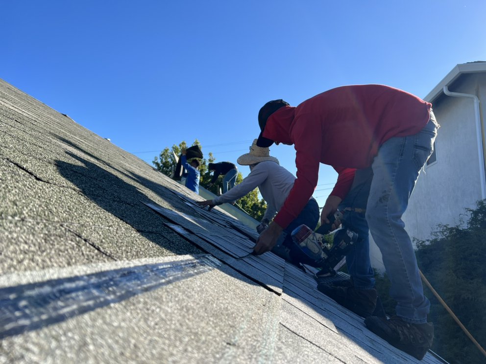 Slide of A. Mendoza Roofing