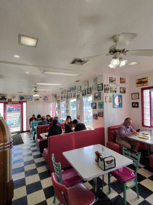 Mr D'z Route 66 Diner by null