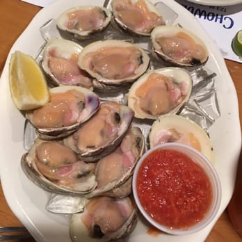 Chowder Bar - Raw clams were Fresh and flavorful! I might just come back for this!! - Seafood Near Me - Bay Shore, New York Chowder Bar - Raw clams were Fresh and flavorful! I might just come back for this!! - Seafood Near Me - Bay Shore, New York