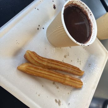 Amara Chocolate & Coffee - Spanish style churros - Coffee & Tea Near Me - Pasadena, California
