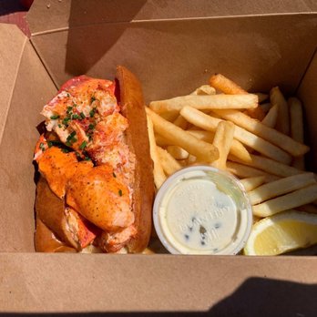 MARKET Seafood Eatery - Lobster roll - Seafood Near Me - Edmonds, Washington MARKET Seafood Eatery - Lobster roll - Seafood Near Me - Edmonds, Washington