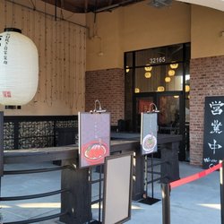 Menya Shono - Front of restaurant, outside