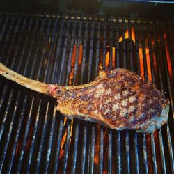 Uncle Murray's Kitchen - 48oz Tomahawk
