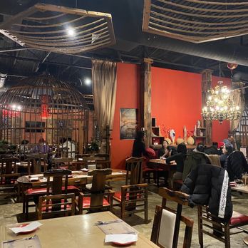 Dragon Pearl Buffet - Dining area - Buffets Near Me - Toronto, Ontario