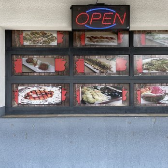 On A Roll Sushi - Sushi Bars Near Me - Fresno, California On A Roll Sushi - Sushi Bars Near Me - Fresno, California