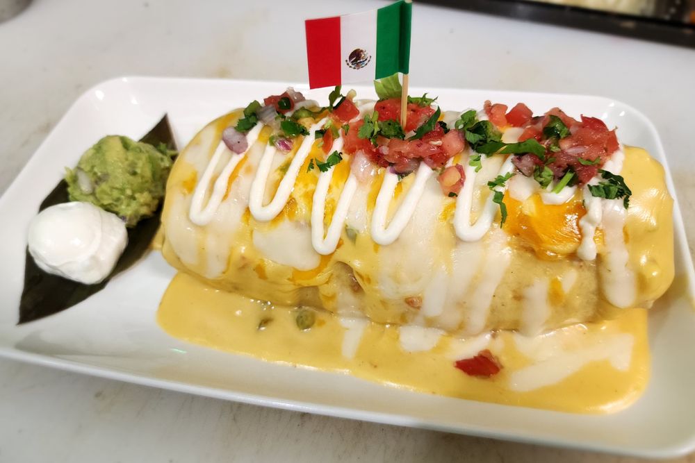 Los Agaves Mexican Grill & Bar Logo