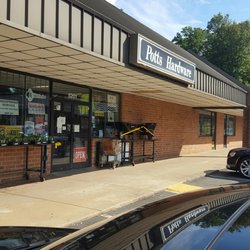 Potts Hardware - The front
