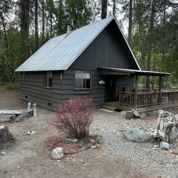 Bonanza King Resort - Our perfect cabin steps away from the water.