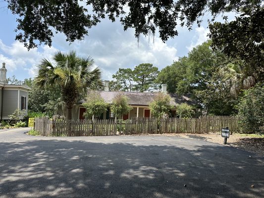 Rip Van Winkle Gardens by null