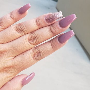 Glossi Nail Bar - Tapered gel acrylic nails by LIZ ring finger color is #215 And the rest is color #73 - Nail Salons Near Me - Colma, California Glossi Nail Bar - Tapered gel acrylic nails by LIZ ring finger color is #215 And the rest is color #73 - Nail Salons Near Me - Colma, California