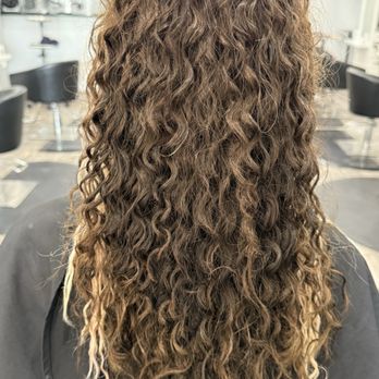 Joncen Phi Salon - The curls were curlin'! This perm was perfection! - Hair Stylists Near Me - Chandler, Arizona