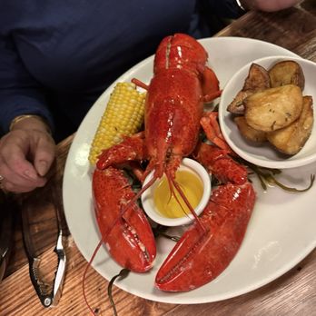 Testa's Bar & Grill - Lobster - Seafood Near Me - Bar Harbor, Maine Testa's Bar & Grill - Lobster - Seafood Near Me - Bar Harbor, Maine