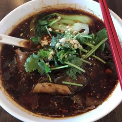 LJ Shanghai - Chong qing Spicy beef noodle soup
