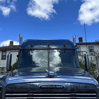 Custom Auto Glass - Auto Glass Services Near Me